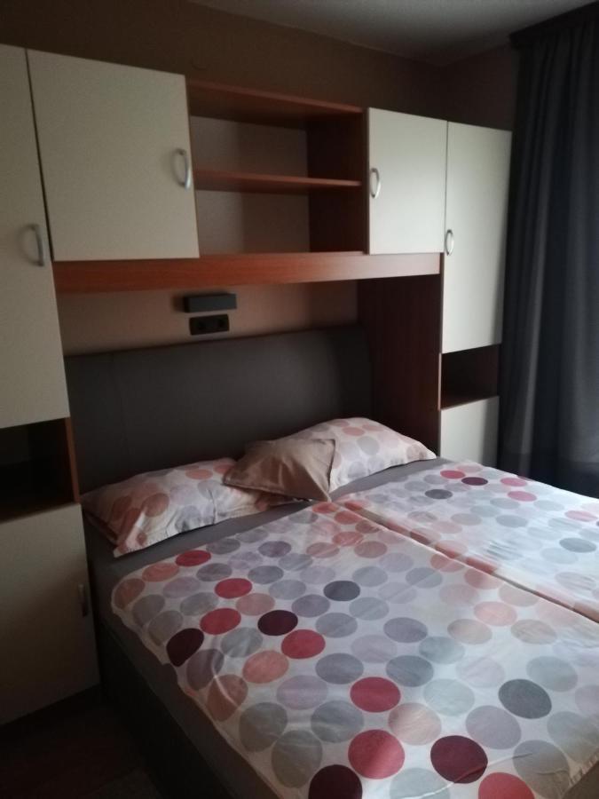 Apartmani Danijela Tomicic Lopar Eksteriør billede