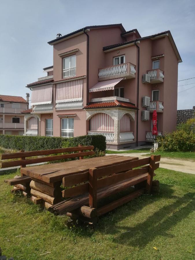 Apartmani Danijela Tomicic Lopar Eksteriør billede